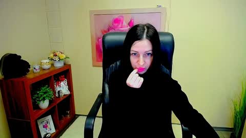 Luisa online show from February 7, 7:50 am