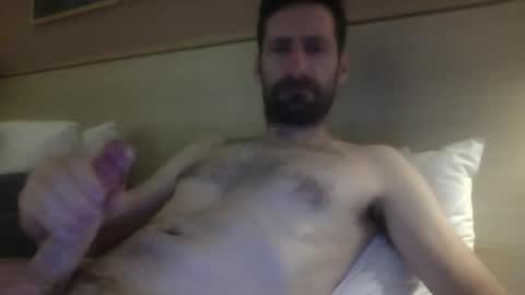 itsjustashotaway online show from May 20, 9:32 pm