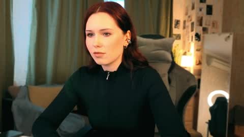 Polly online show from April 4, 4:44 am