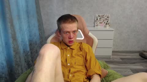 Snapshot of timmy7topcut chatting on December 17, 5:07 am Timmy online show from December 17, 5:07 am