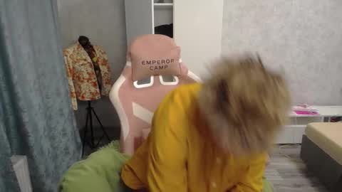 Snapshot of timmy7topcut chatting on February 14, 8:37 pm Timmy online show from February 14, 8:37 pm