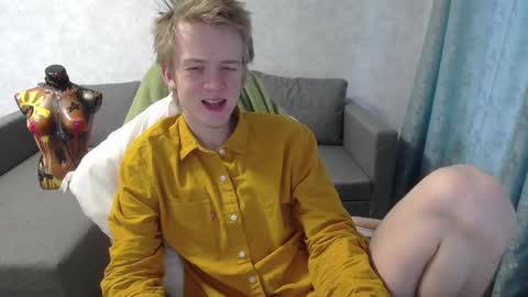 Snapshot of timmy7topcut chatting on February 27, 8:50 am Timmy online show from February 27, 8:50 am