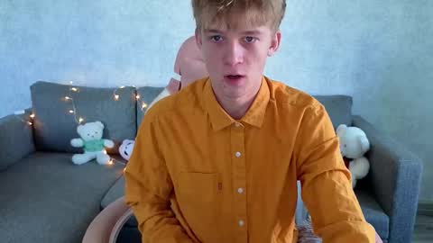 Snapshot of timmy7topcut chatting on October 15, 6:35 am Timmy online show from October 15, 6:35 am