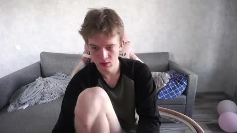 Snapshot of timmy7topcut chatting on April 14, 4:40 am Timmy online show from April 14, 4:40 am