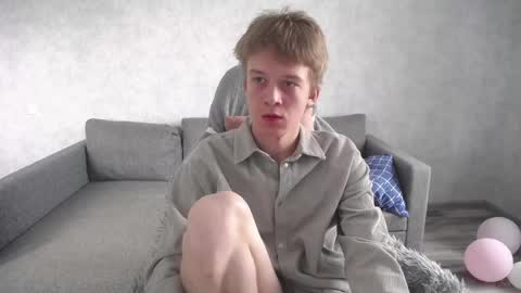 Snapshot of timmy7topcut chatting on April 17, 9:01 am Timmy online show from April 17, 9:01 am