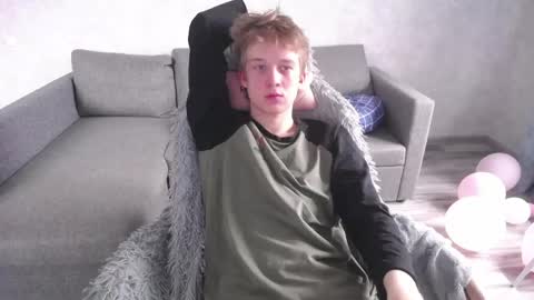 Snapshot of timmy7topcut chatting on April 19, 5:29 am Timmy online show from April 19, 5:29 am