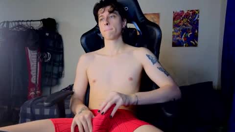 Snapshot of timmyhotmilk chatting on November 2, 10:34 pm timmy  independent model  help me reach 50 thumbs up pls online show from November 2, 10:34 pm