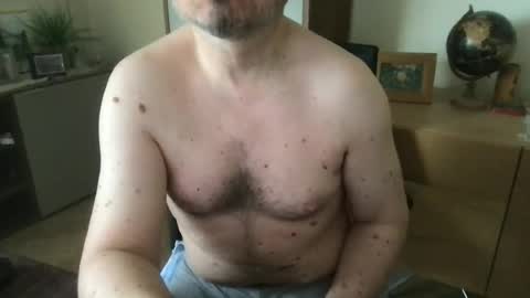 Snapshot of timus282259 chatting on July 2, 9:48 am timus282259 online show from July 2, 9:48 am
