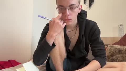 Snapshot of timveret chatting on December 8, 11:24 am Wizard online show from December 8, 11:24 am