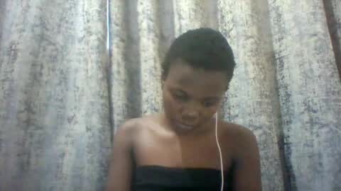 Snapshot of tina2030_1 chatting on June 28, 5:35 am tee online show from June 28, 5:35 am