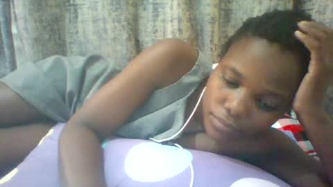 Snapshot of tina2030_1 chatting on August 3, 9:04 am tee online show from August 3, 9:04 am