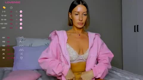 Snapshot of tina__bestie chatting on February 7, 9:46 am Tina online show from February 7, 9:46 am