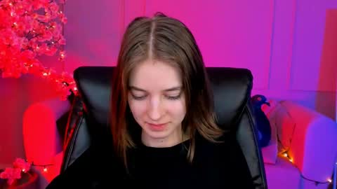 Tina Davil online show from December 15, 8:15 pm