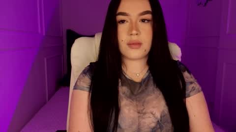 hi im curvy babyface girlie Tina online show from March 26, 9:37 am