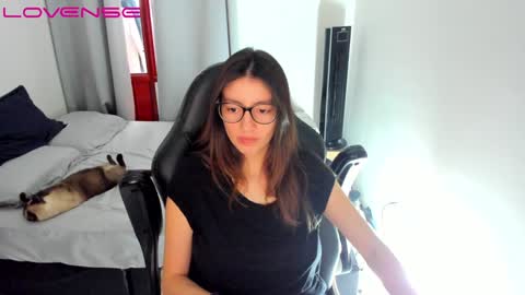 Snapshot of tinaricci chatting on December 3, 5:12 pm Tina online show from December 3, 5:12 pm