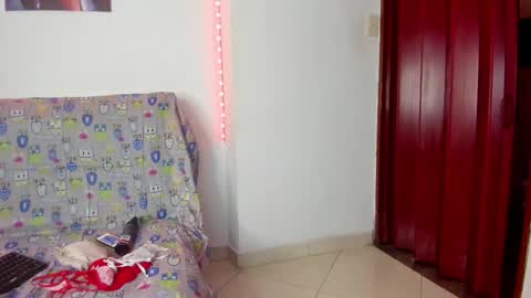 tinas_smith online show from November 1, 7:27 pm