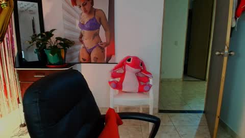 I AM BELLA  ----------- follow my  IG  TINNS 69 online show from September 24, 2:26 am