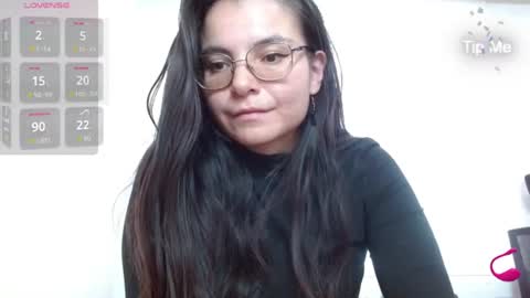 Tiny Caroline online show from July 15, 9:53 pm