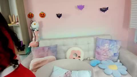 Snapshot of tiny_cora chatting on October 6, 4:26 pm tiny_cora online show from October 6, 4:26 pm