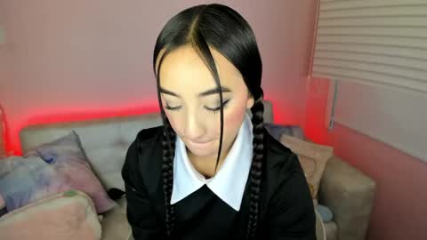 tiny_cora online show from April 13, 4:23 pm