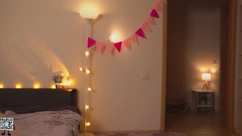 Lyssa     online show from February 18, 3:21 pm