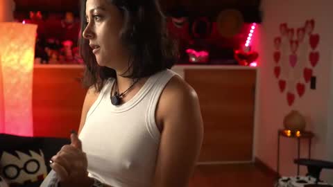 Snapshot of tiny_panther chatting on February 13, 10:11 pm Ana Molly online show from February 13, 10:11 pm