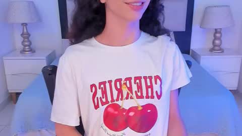 Thomm  Independent Model online show from January 6, 9:24 am