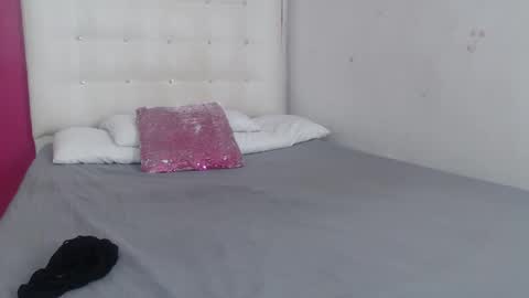 tiny_whore18 online show from January 17, 6:51 am