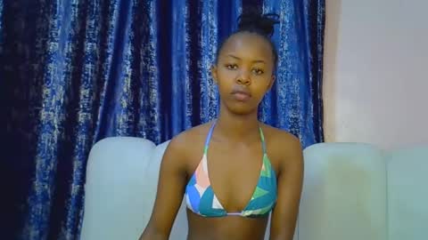 Snapshot of tinybarbie_ chatting on January 14, 9:37 am Barbie online show from January 14, 9:37 am