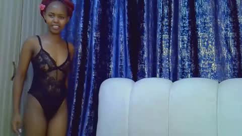 Snapshot of tinybarbie_ chatting on February 16, 3:46 am Barbie online show from February 16, 3:46 am