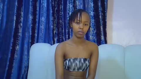 Snapshot of tinybarbie_ chatting on March 8, 4:49 am Barbie online show from March 8, 4:49 am