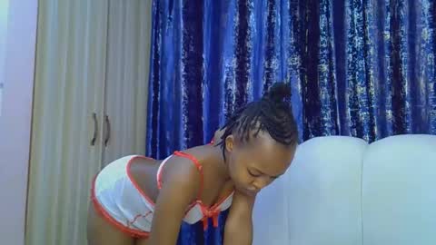 Snapshot of tinybarbie_ chatting on March 12, 9:59 am Barbie online show from March 12, 9:59 am
