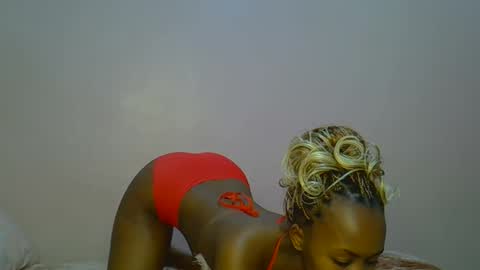 Snapshot of tinybarbie_ chatting on May 8, 3:39 pm Barbie online show from May 8, 3:39 pm