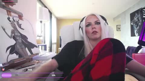 stage Kylie Sinner  brand CLITBAIT online show from April 3, 11:19 am