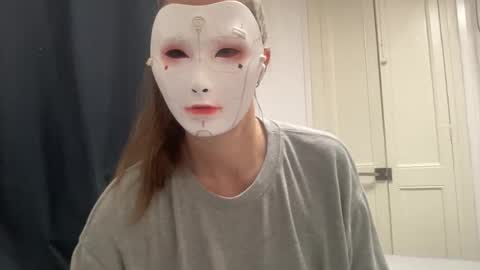 Tinks online show from December 22, 9:34 pm