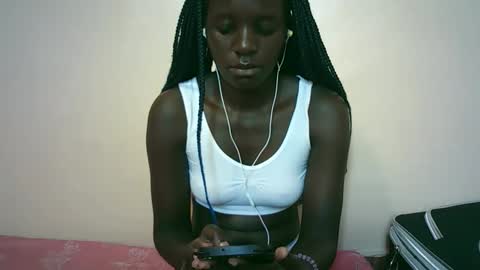 Snapshot of tishah chatting on December 17, 9:59 am Roshan online show from December 17, 9:59 am