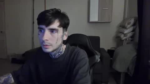 Snapshot of tiswillfuckup chatting on January 12, 12:27 am tiswillfuckup online show from January 12, 12:27 am