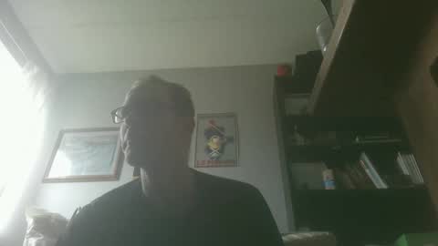 titlovercums online show from March 31, 4:18 pm
