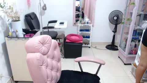 DIVA online show from May 15, 3:52 pm