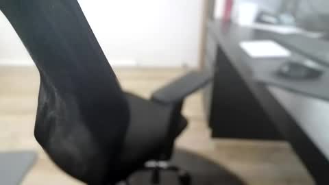 titsthebest online show from October 13, 5:29 am