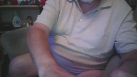 tittyloverr69 online show from December 10, 7:37 am
