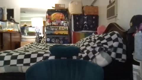 Snapshot of titzntattz chatting on December 4, 7:11 pm formerly bigtittygothwhore online show from December 4, 7:11 pm