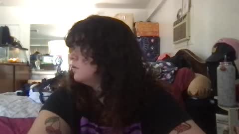 Snapshot of titzntattz chatting on December 14, 8:24 pm formerly bigtittygothwhore online show from December 14, 8:24 pm