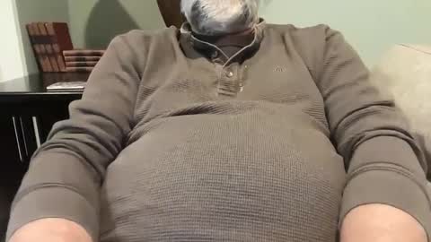 tjbear101 online show from February 9, 1:14 pm