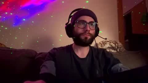 Snapshot of tkerrick28 chatting on February 14, 2:08 am tkerrick28 online show from February 14, 2:08 am