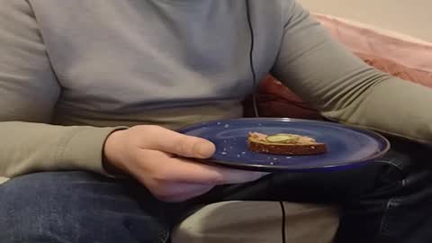 Snapshot of tman_34 chatting on December 10, 9:44 am Tom online show from December 10, 9:44 am