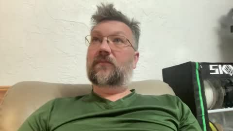 Snapshot of tmosmun chatting on February 26, 2:48 am Tim online show from February 26, 2:48 am