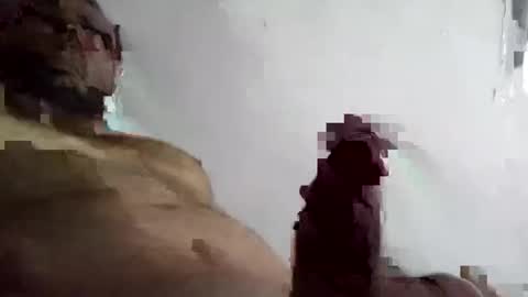 Snapshot of tobe557337 chatting on December 29, 6:35 am tobe557337 online show from December 29, 6:35 am