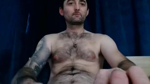 Snapshot of tobi19899 chatting on December 25, 1:19 pm Jan5676 online show from December 25, 1:19 pm