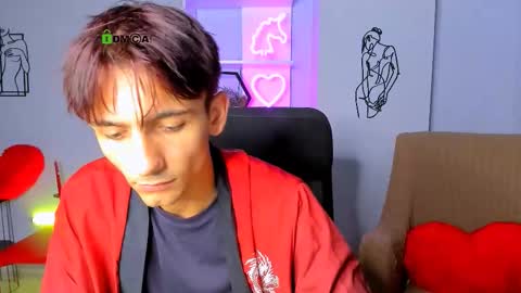 Snapshot of tobi_yours chatting on September 21, 7:15 pm tobi_yours online show from September 21, 7:15 pm